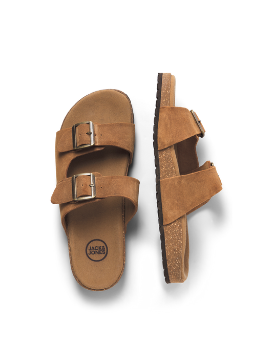 model_shot-front_full