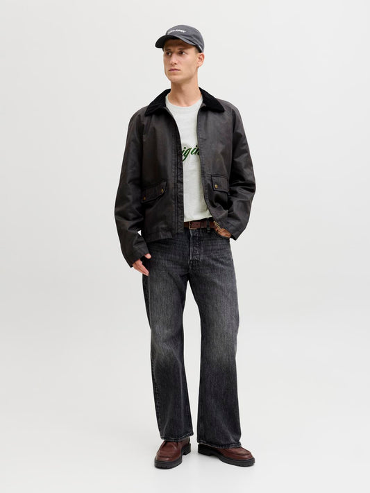 model_shot-front_full