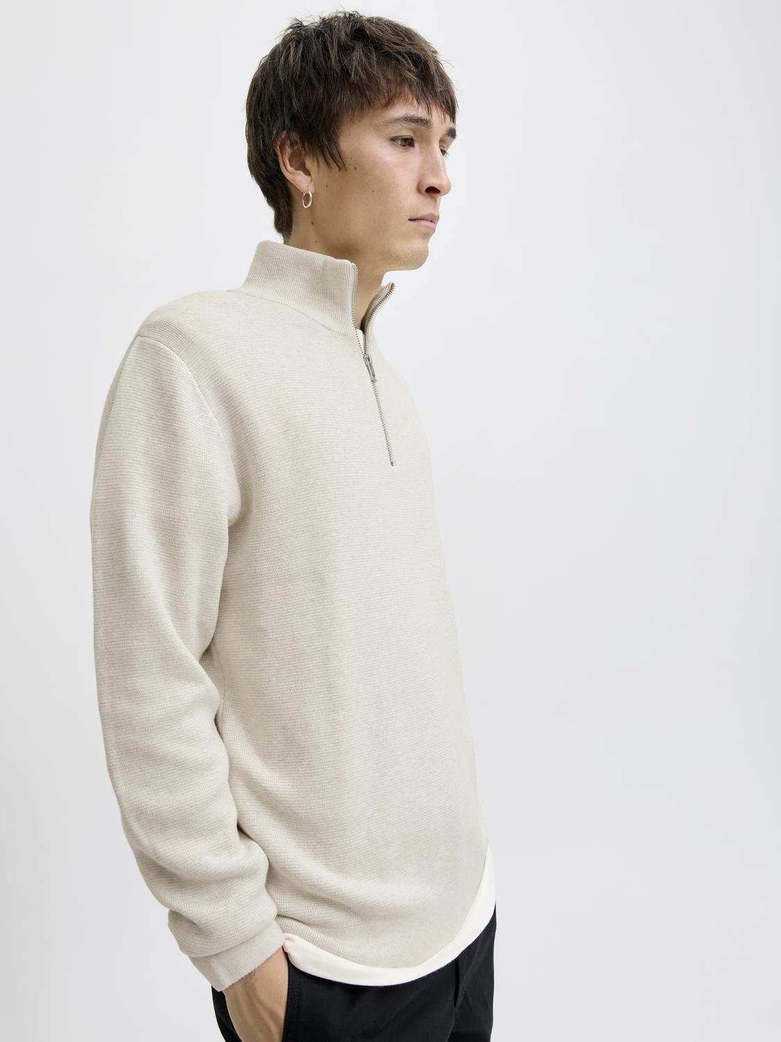 model_shot-creative