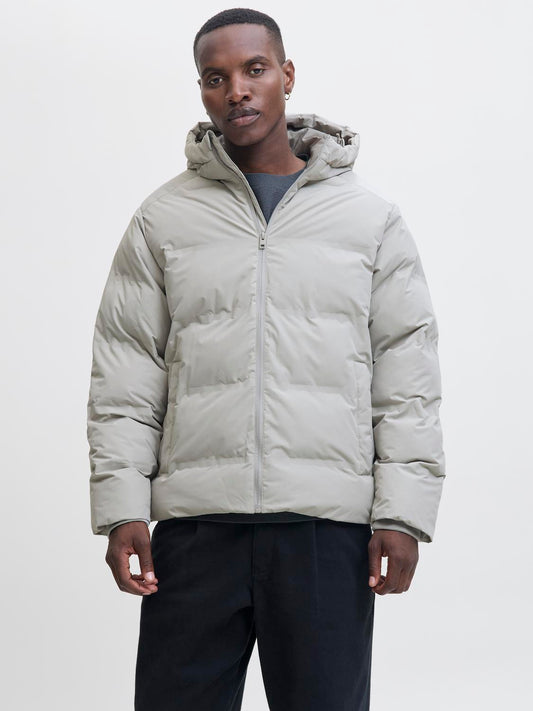 model_shot-front