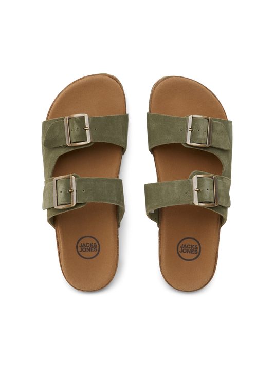 model_shot-front_full