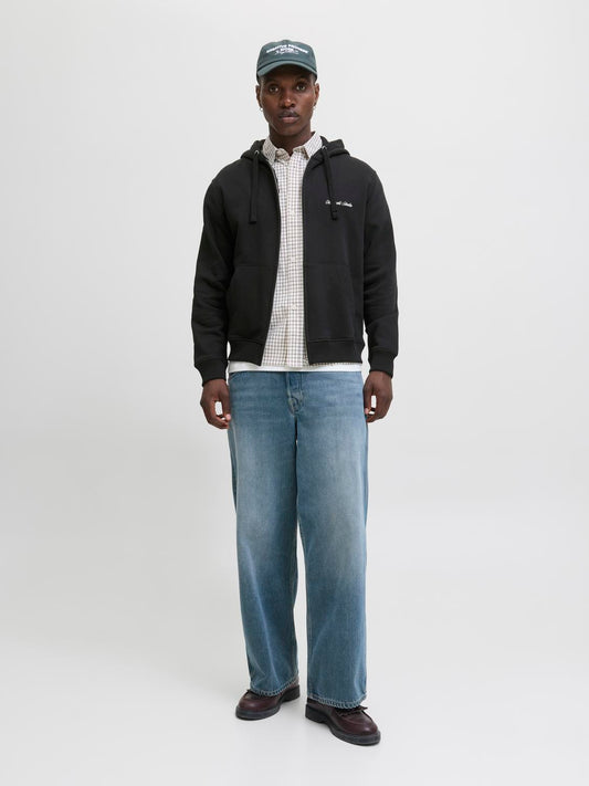 model_shot-front_full