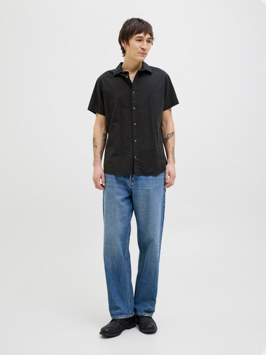 model_shot-front_full