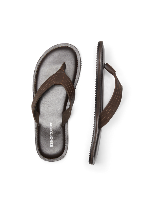 model_shot-front_full