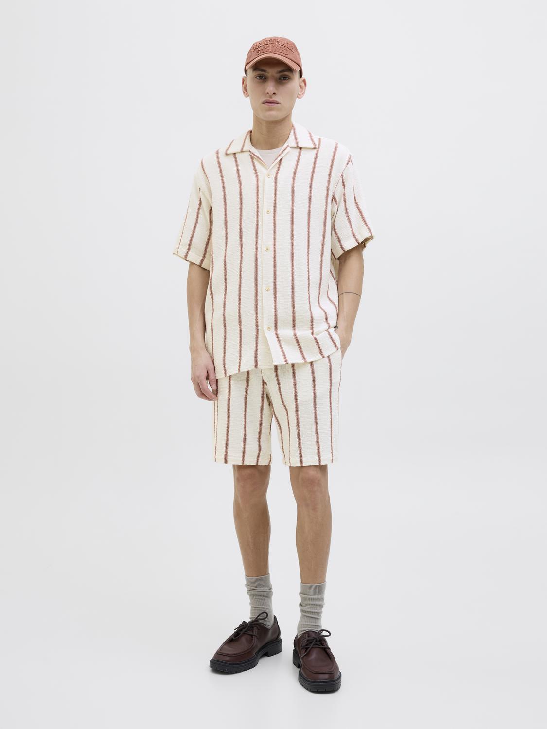 model_shot-front_full
