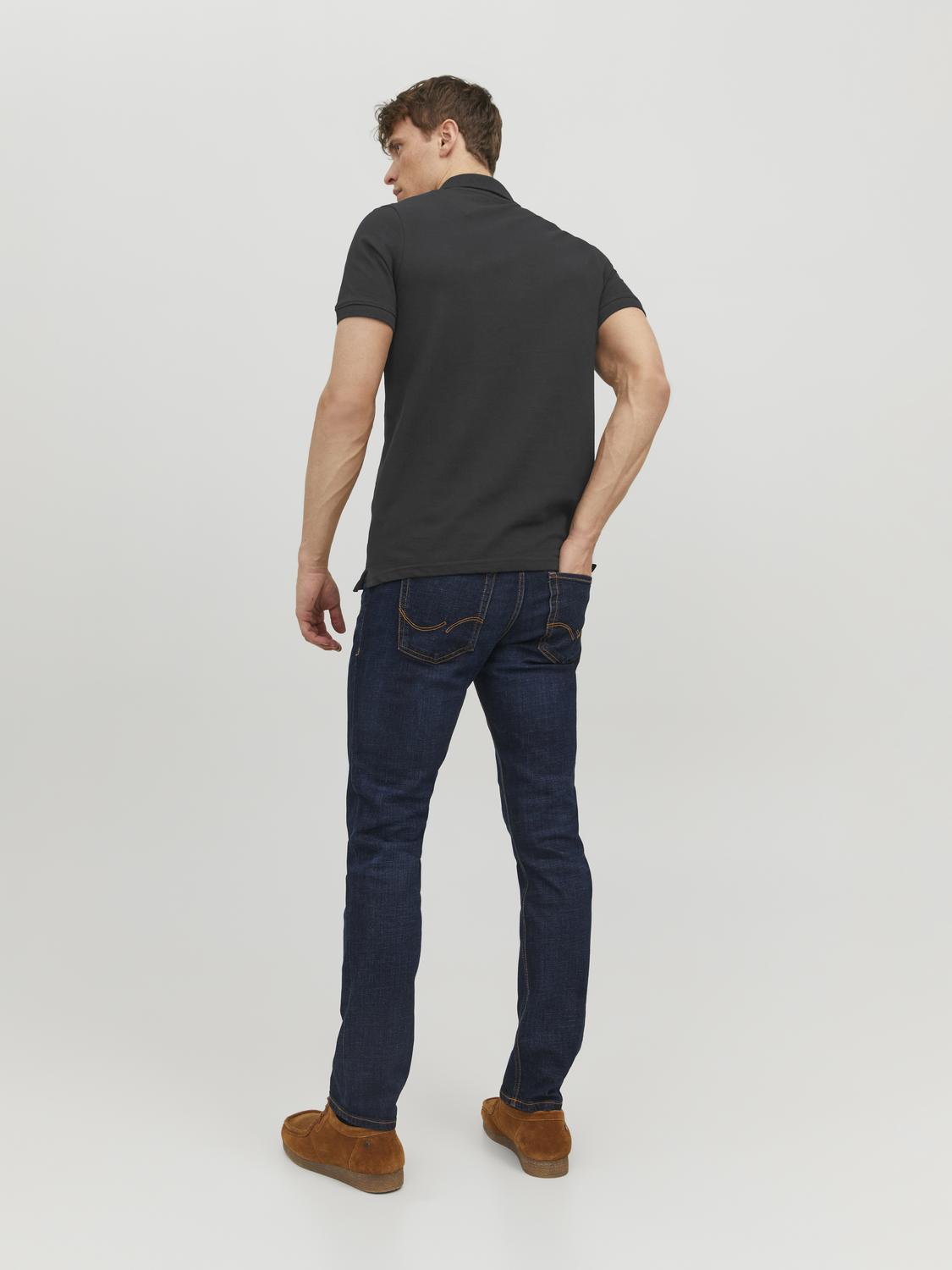 model_shot-back