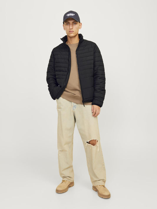 model_shot-front_full