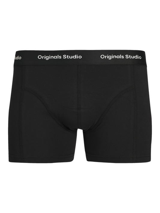 model_shot-front_full