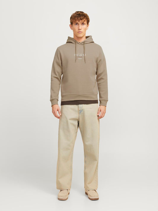 model_shot-front_full