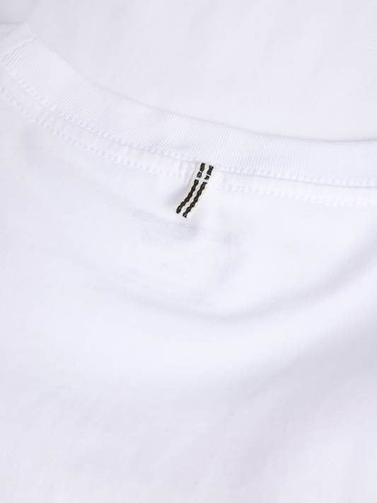 model_shot-detail