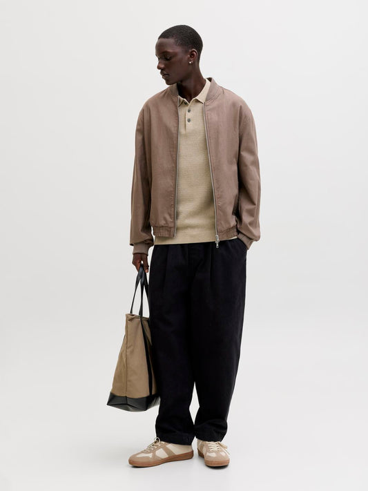 model_shot-front_full