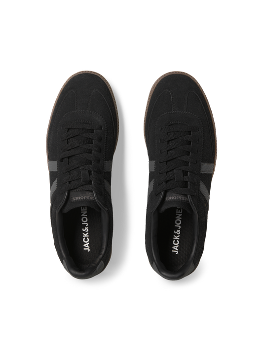 model_shot-front_full