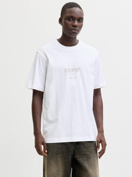 model_shot-front
