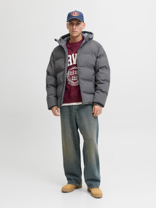 model_shot-front_full