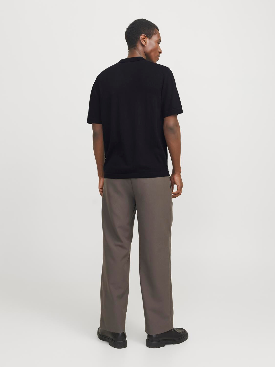 model_shot-back