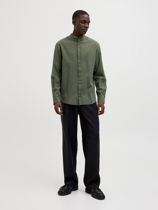 model_shot-front_full