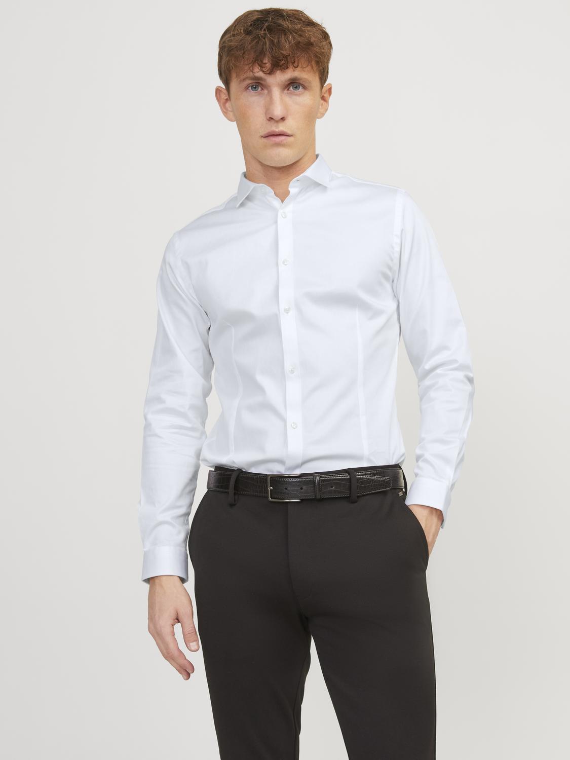model_shot-front
