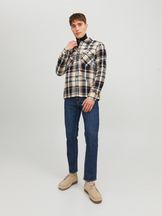 model_shot-front_full