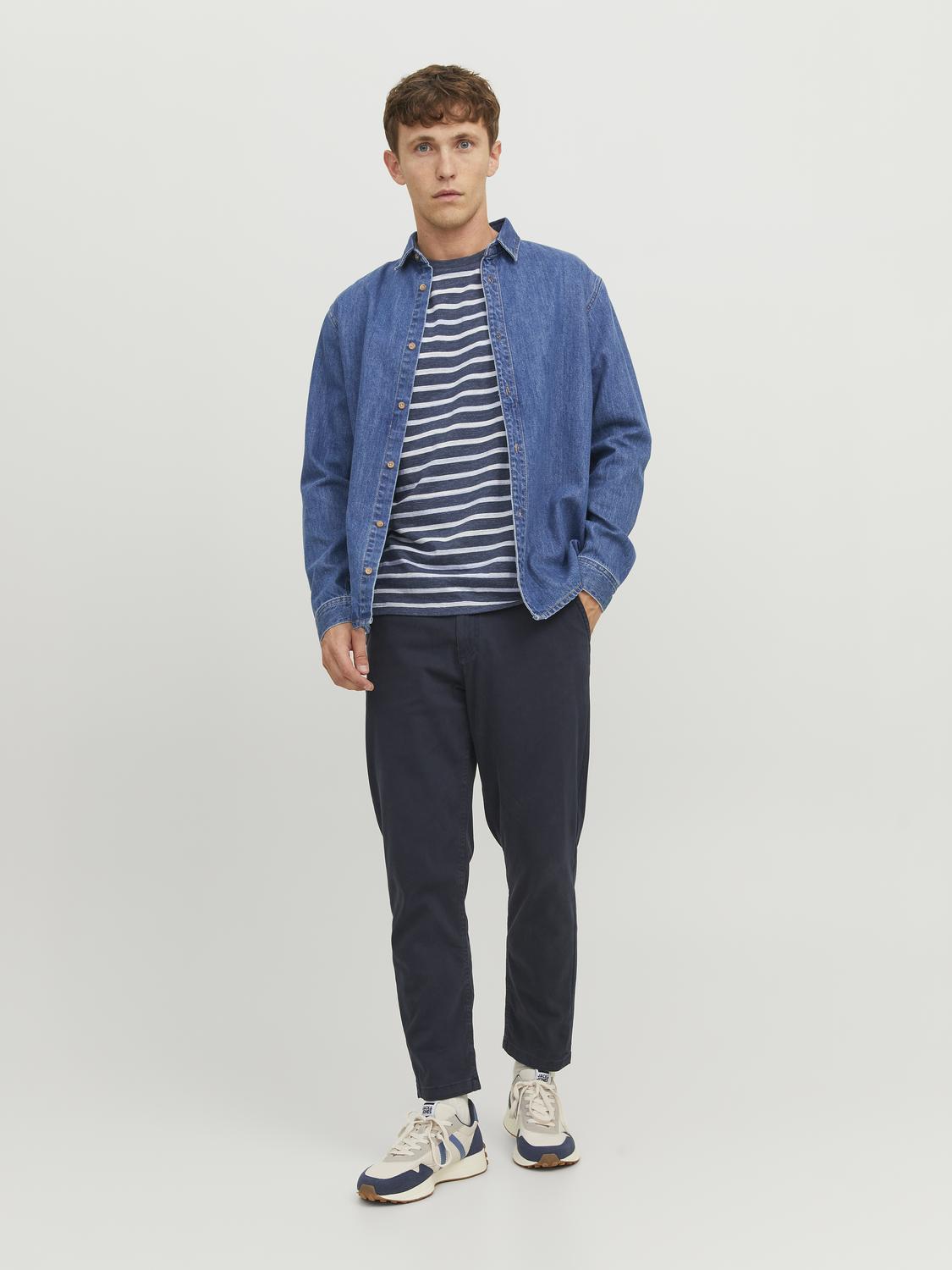model_shot-front_full
