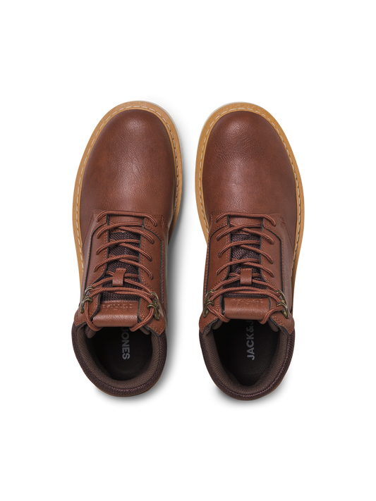 model_shot-front_full