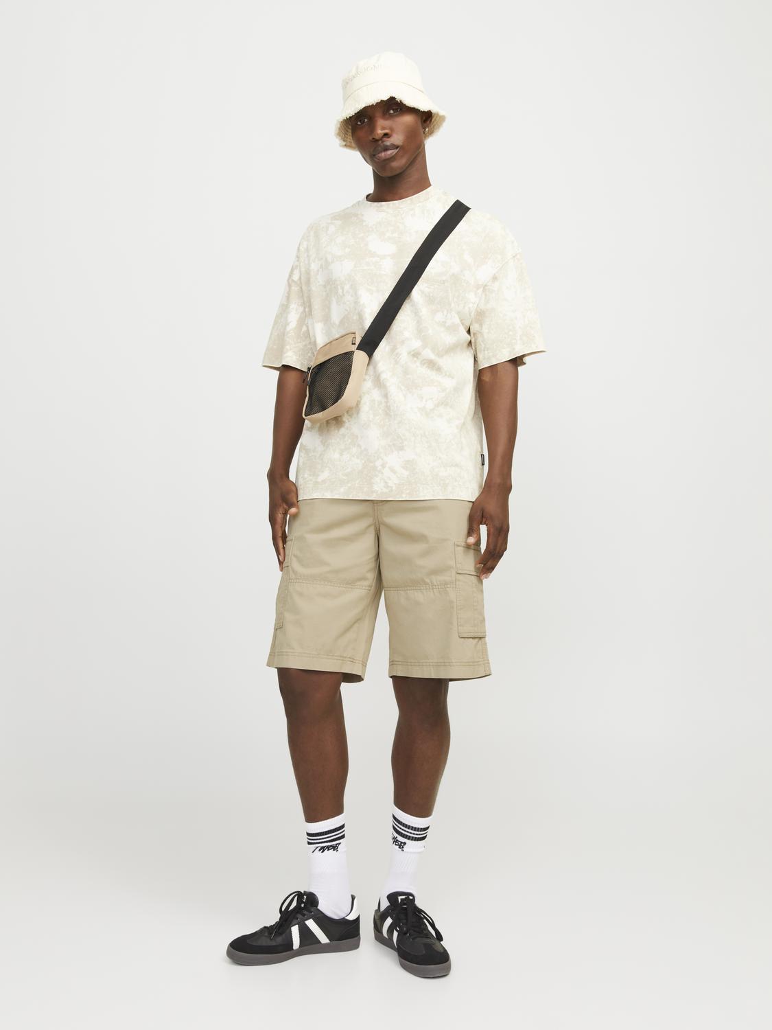 model_shot-front_full