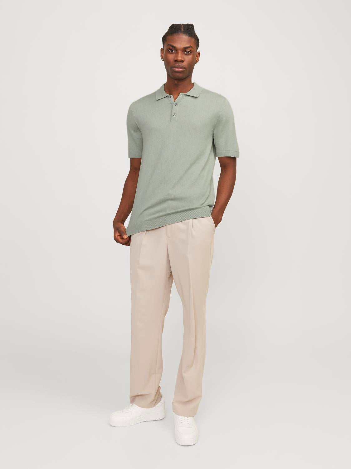 model_shot-front_full