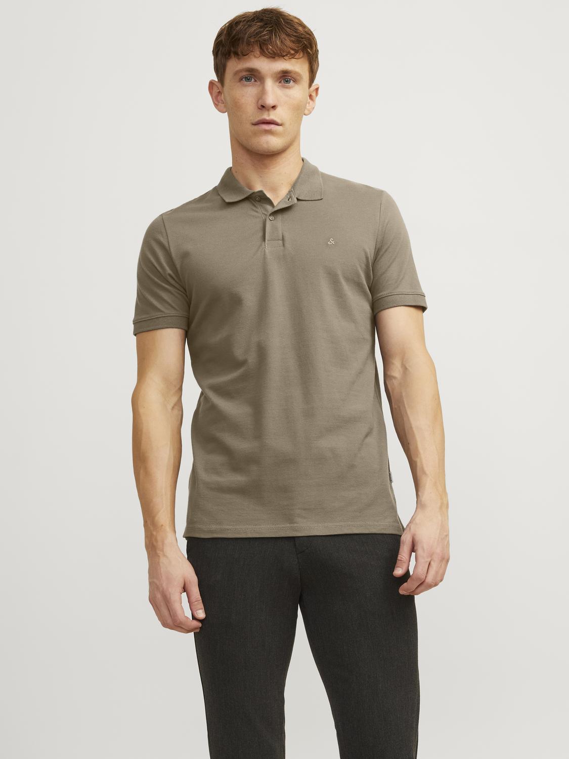 model_shot-front