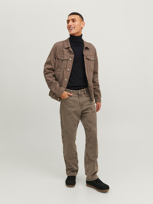 model_shot-front_full