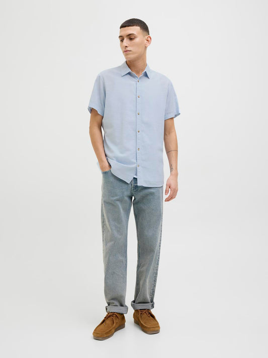 model_shot-front_full