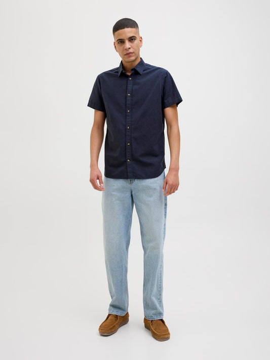 model_shot-front_full