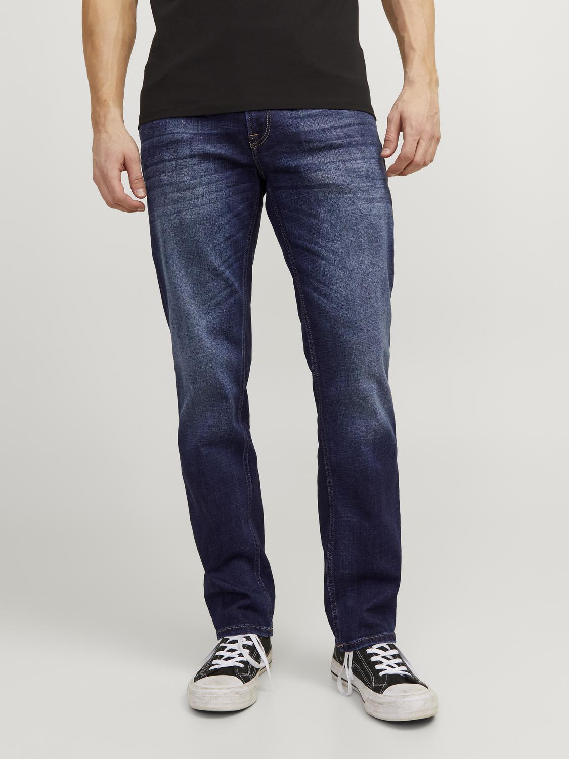 model_shot-front