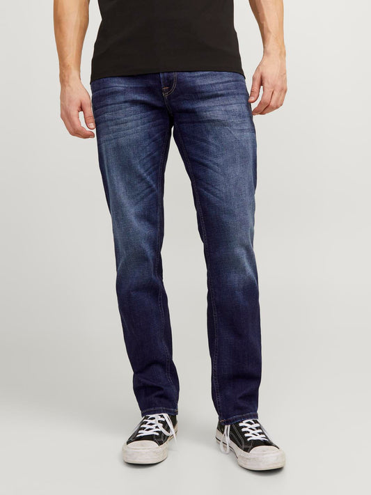 model_shot-front