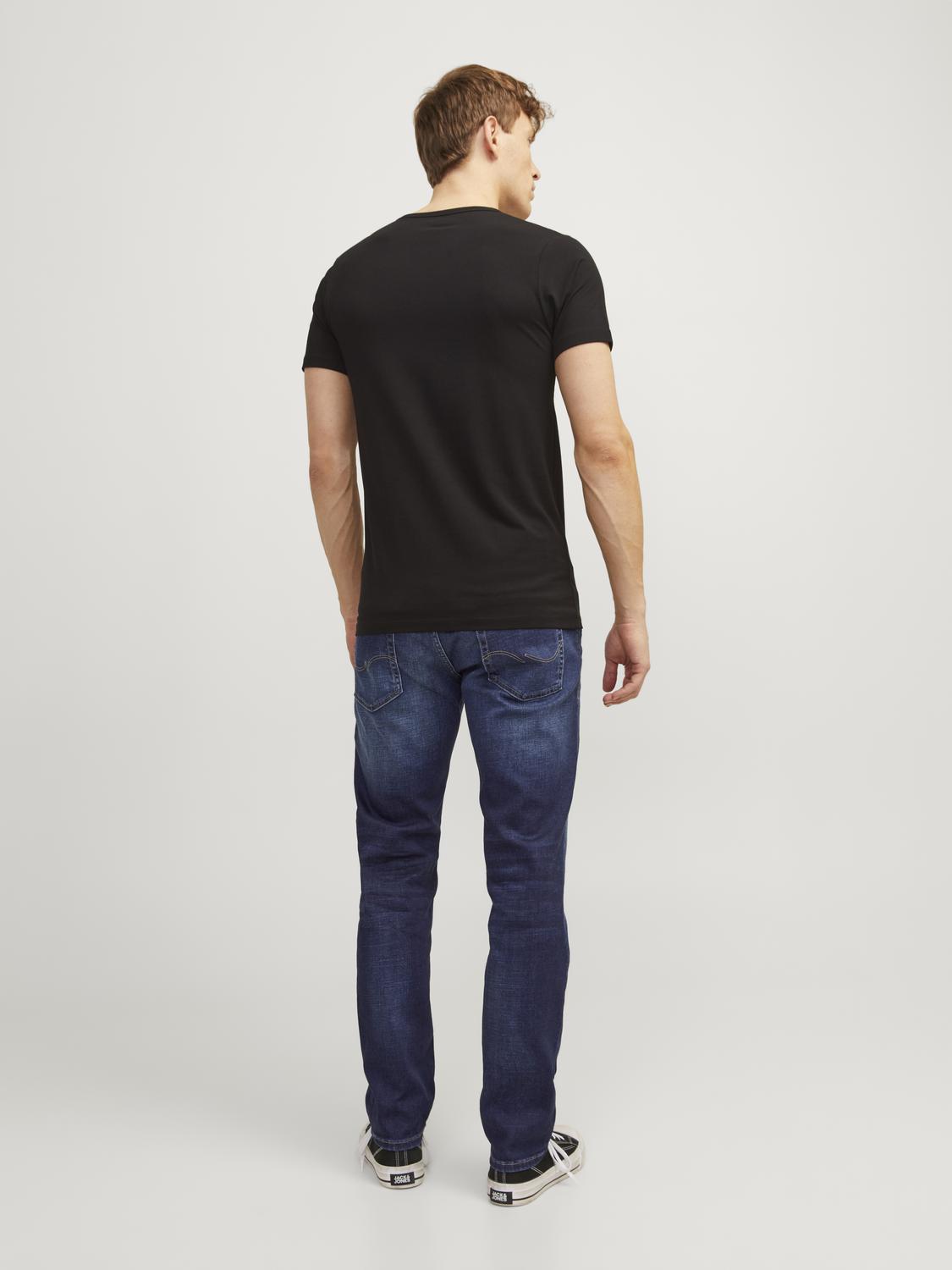 model_shot-back