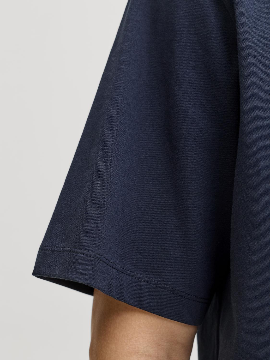 model_shot-detail
