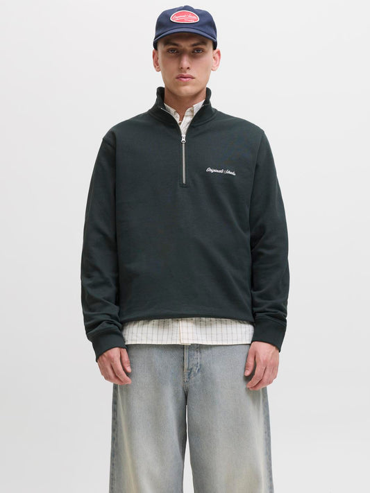 model_shot-front