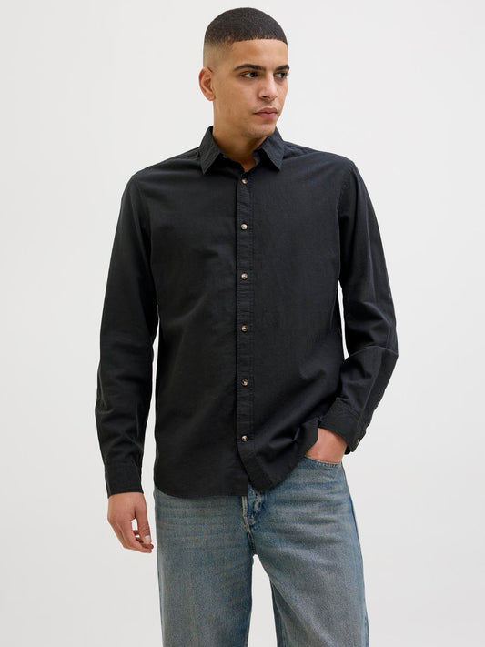 model_shot-front