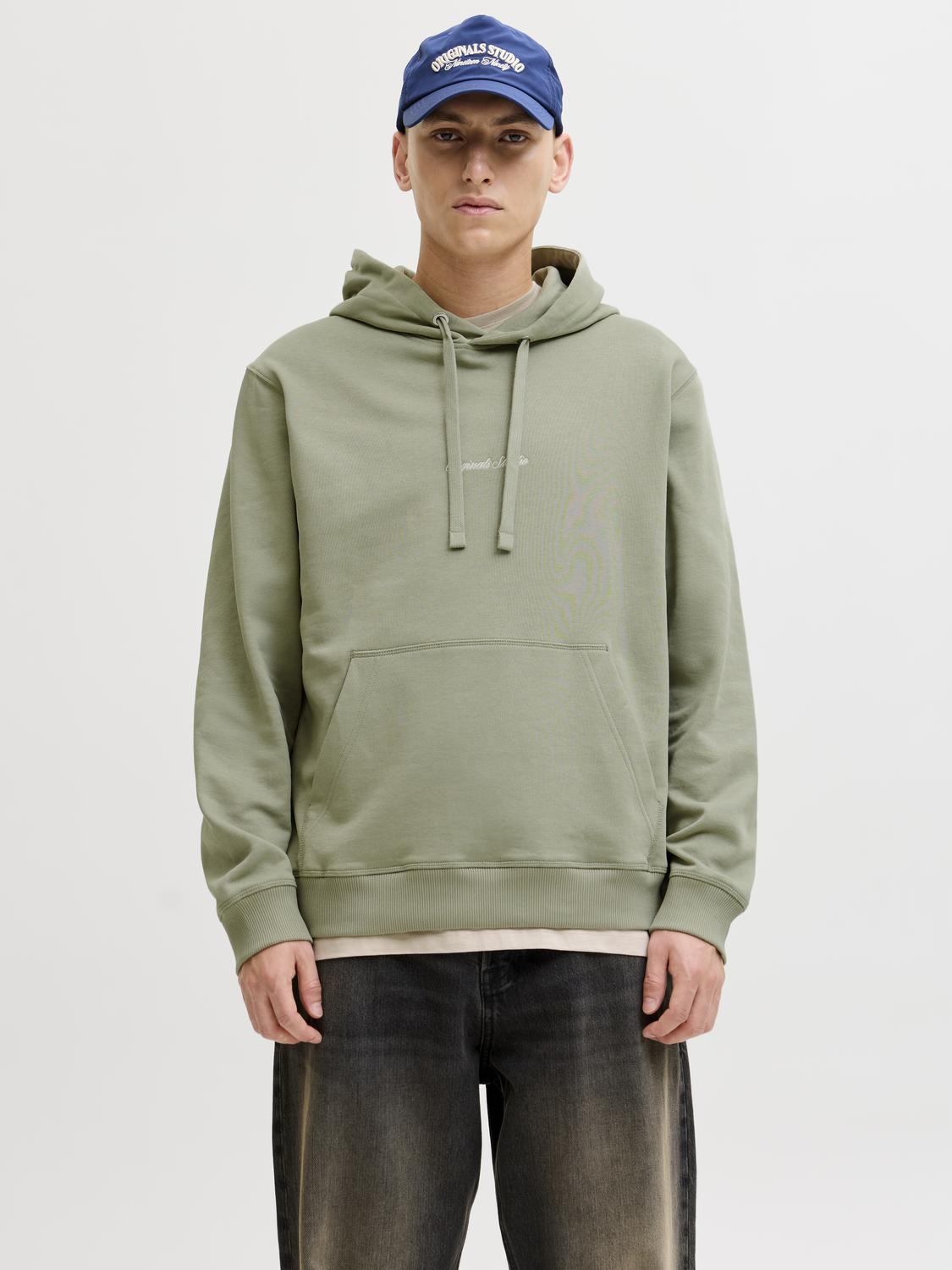 model_shot-front
