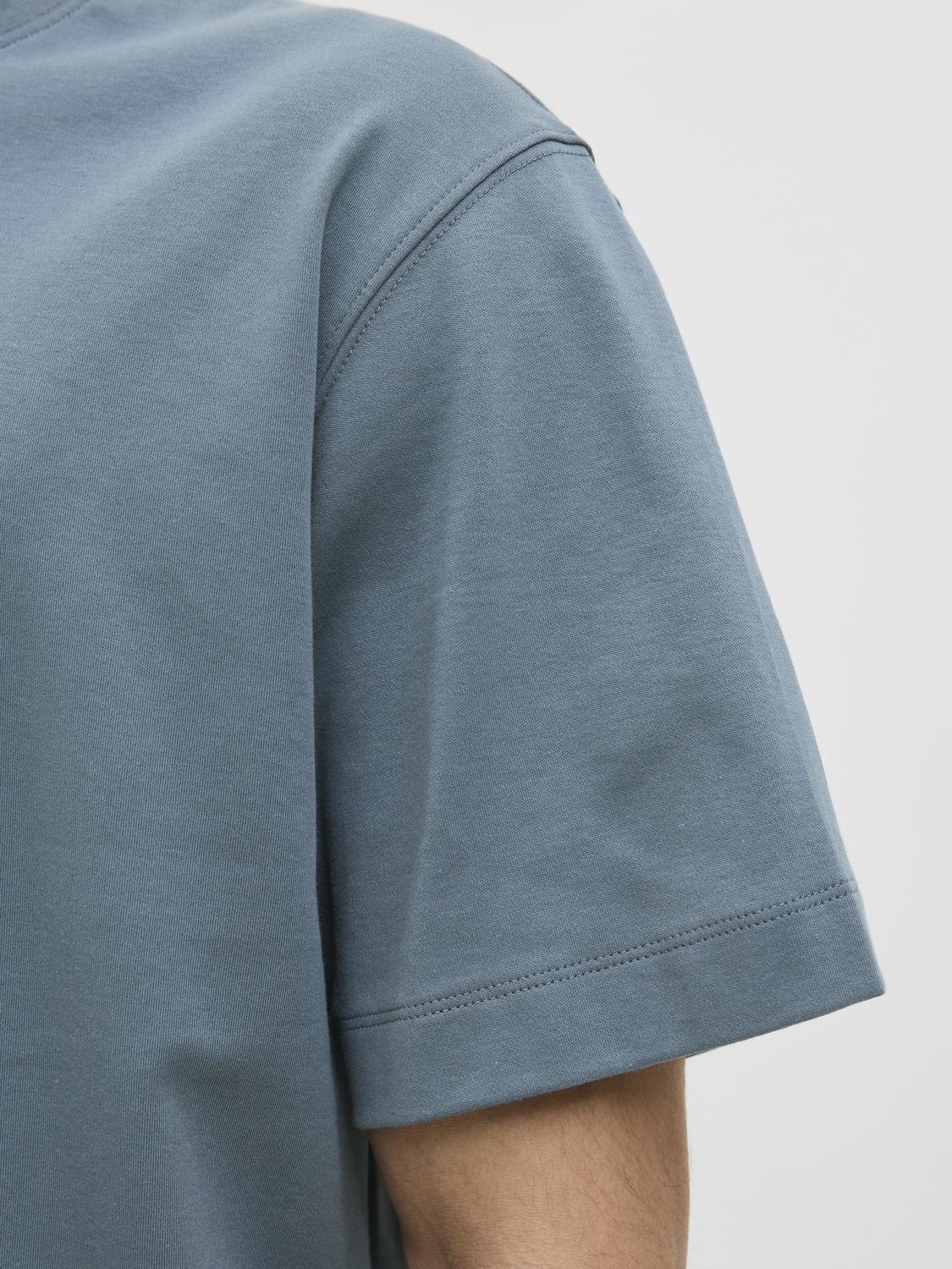 model_shot-detail