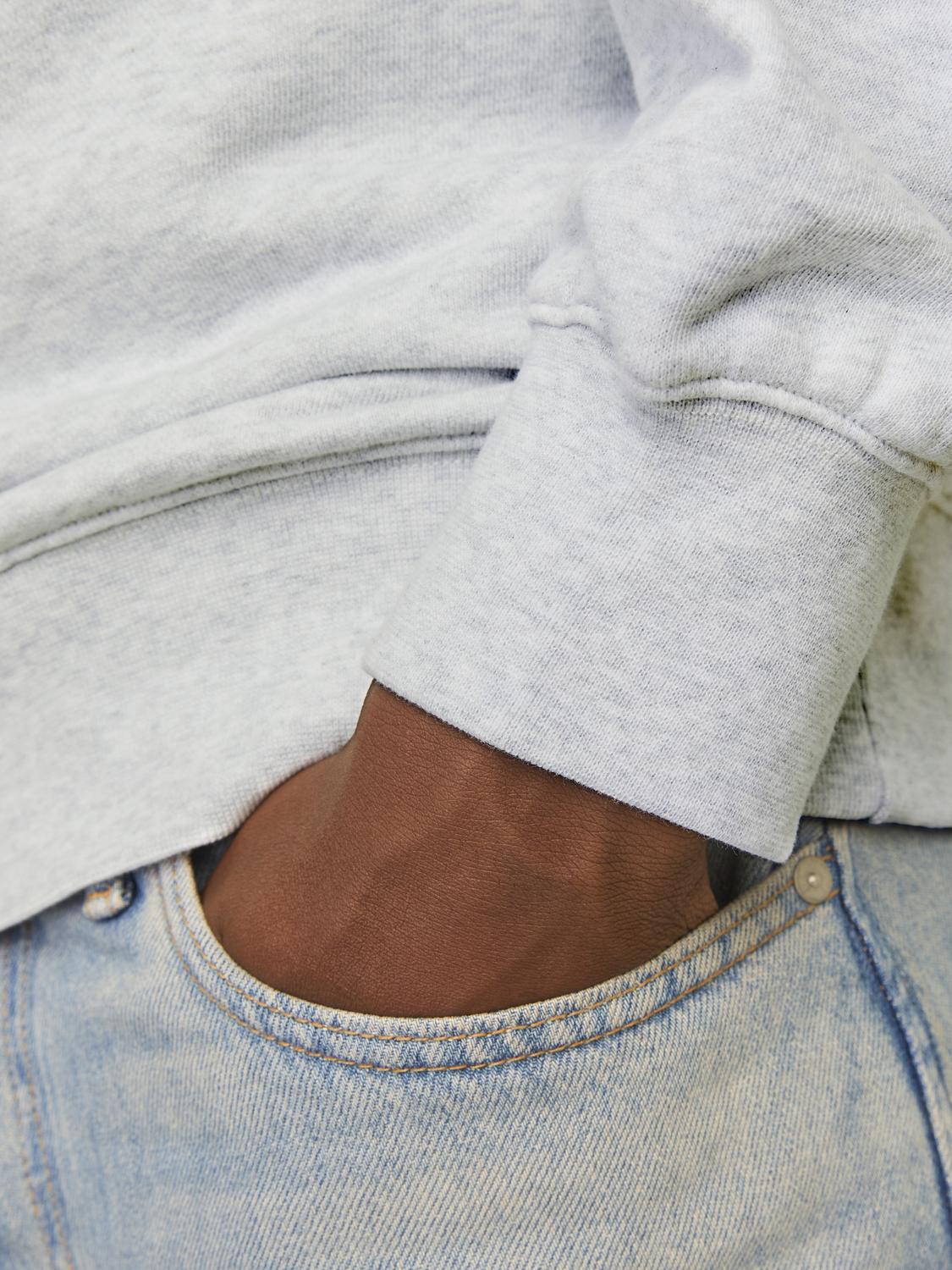 model_shot-detail