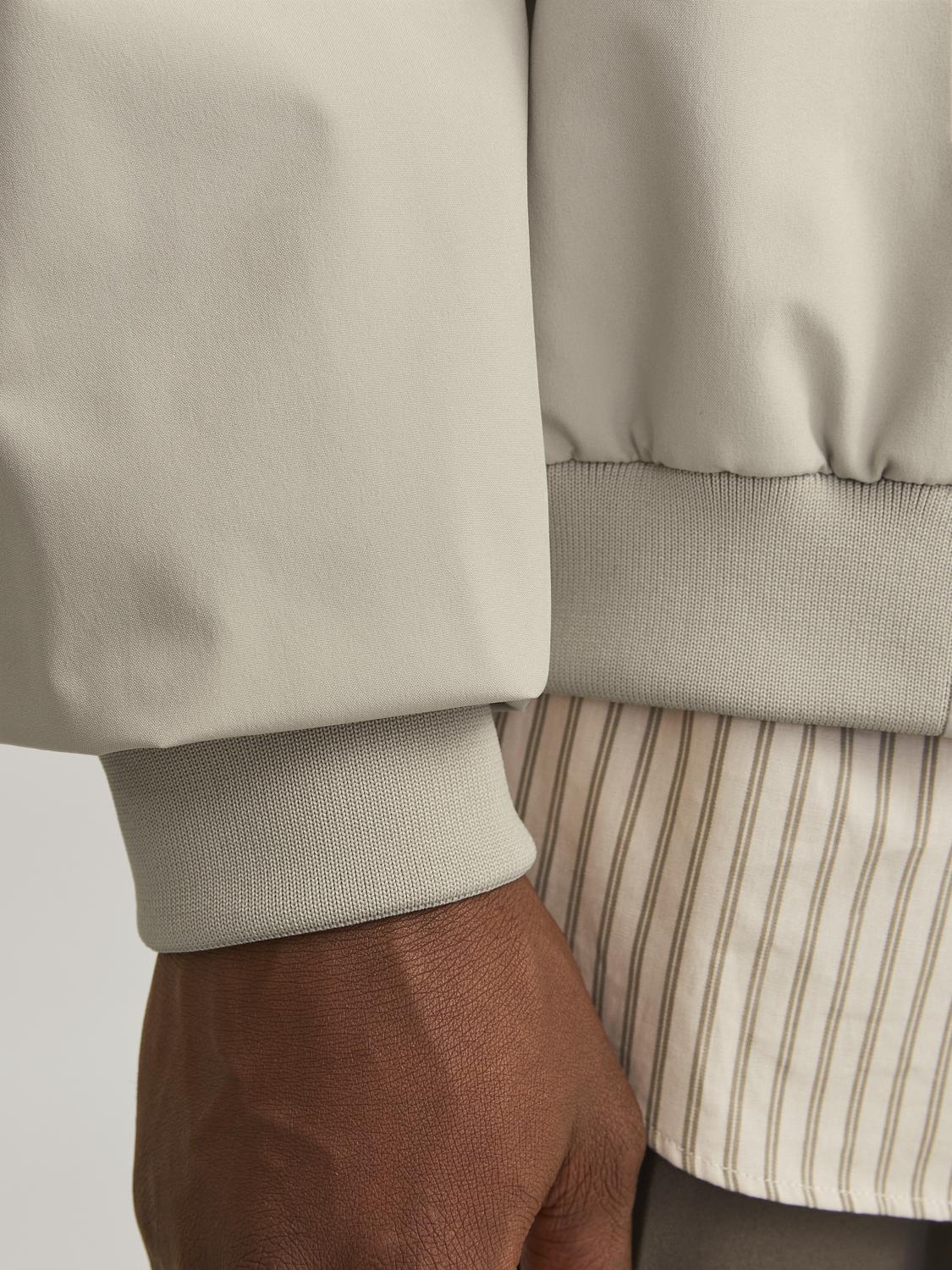 model_shot-detail