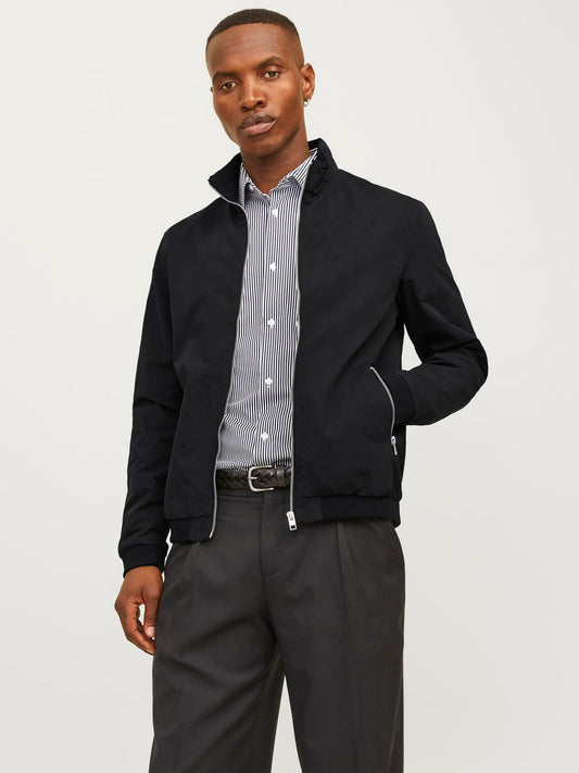 model_shot-front