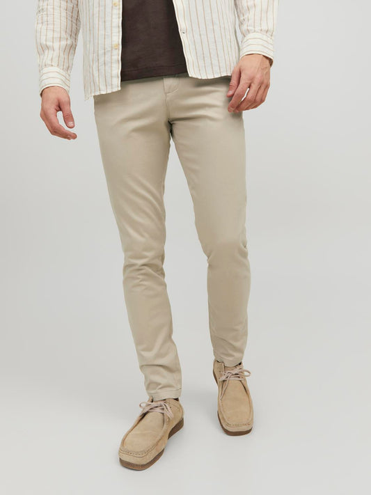 model_shot-front