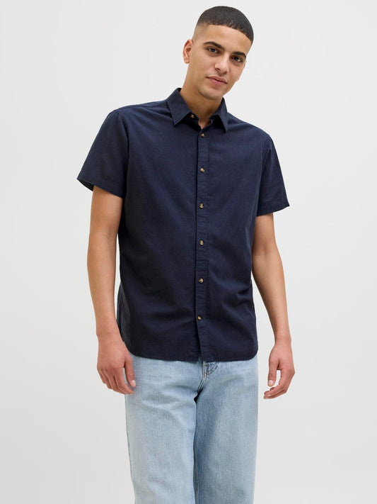 model_shot-front