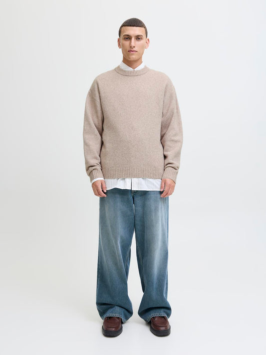 model_shot-front_full
