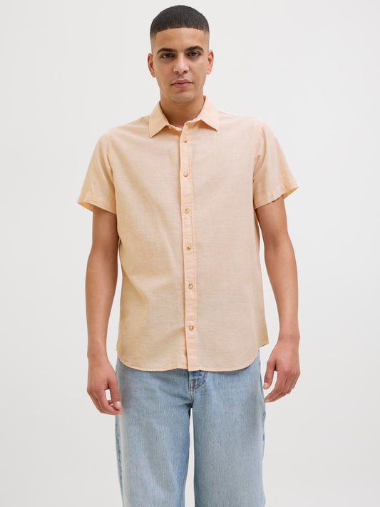 model_shot-front