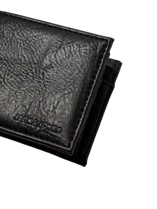 pack_shot-detail