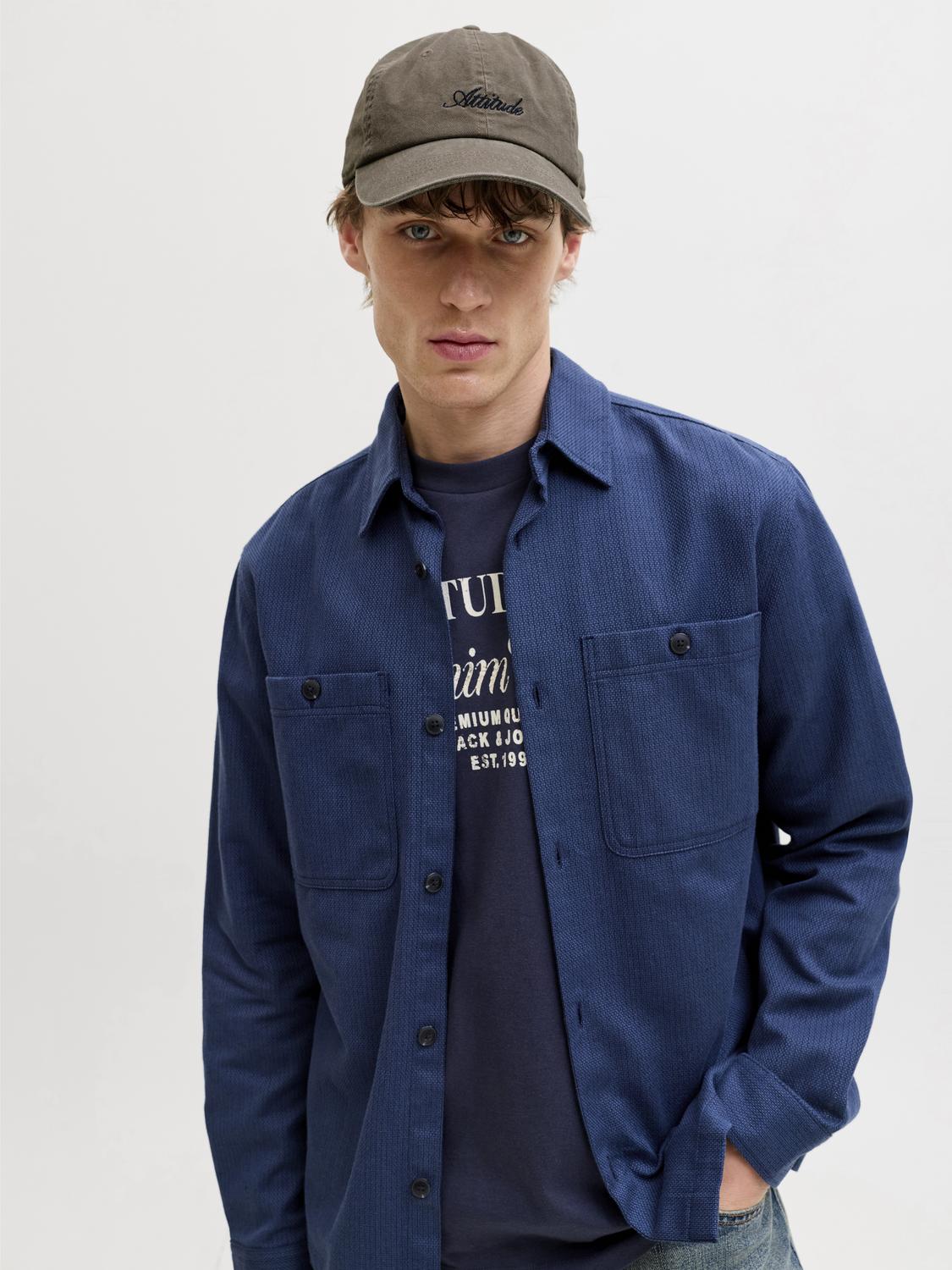 model_shot-front