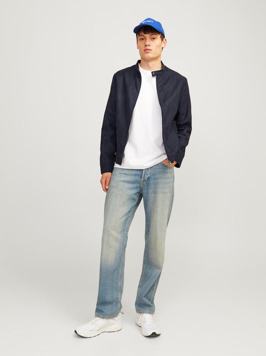 model_shot-front_full