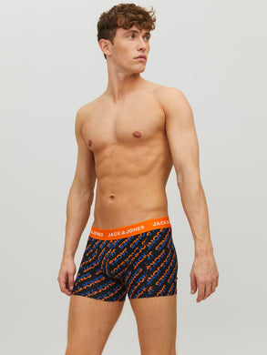 model_shot-front_full