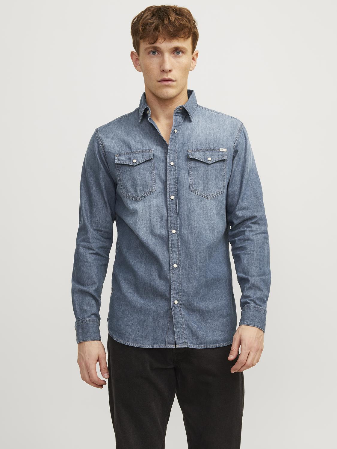 model_shot-front